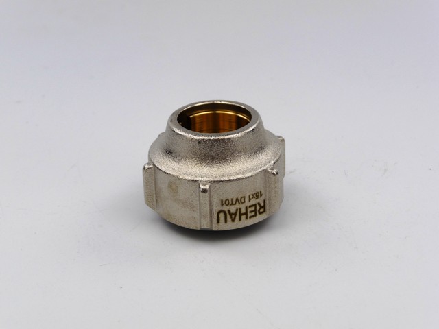 240601003 ����� � �������� �'��������� 15 x 3/4" ������ � �������� ������������ ������ REHAU ��������