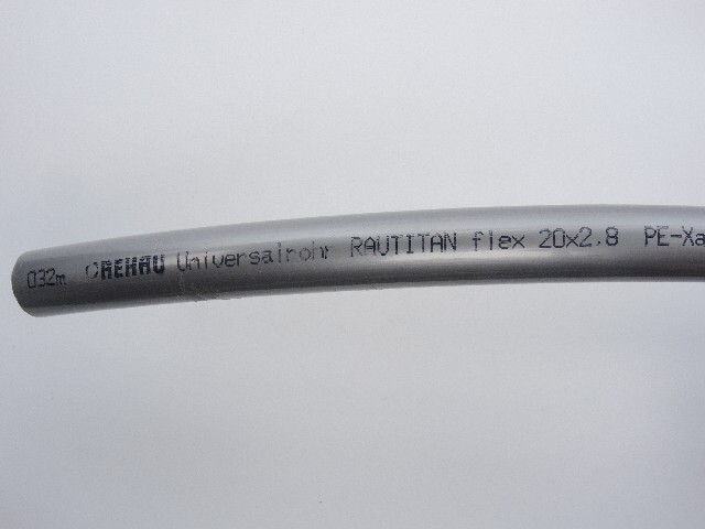 130380100 ����� REHAU Rautitan Flex �. 20 x 2,8 ��������